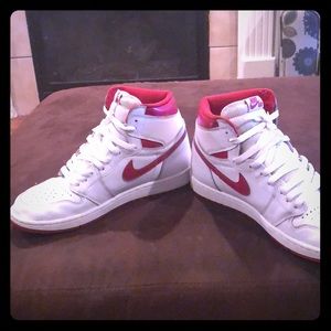 Jordan 1 Red Metallic